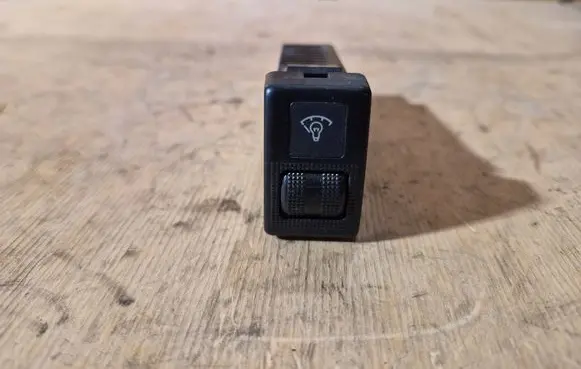 Mazda 323 Panel lighting control switch 8F22