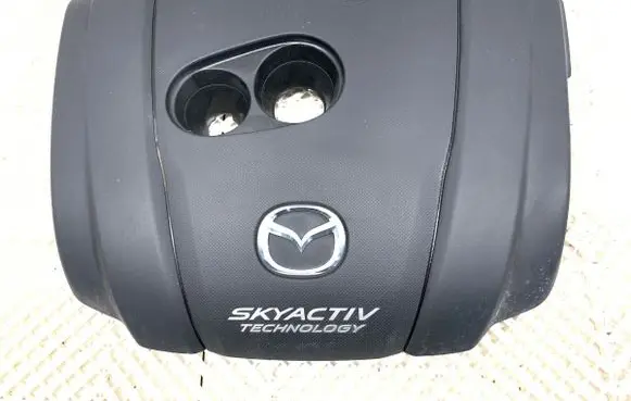 Mazda 3 II Engine cover (trim) PE11102F1
