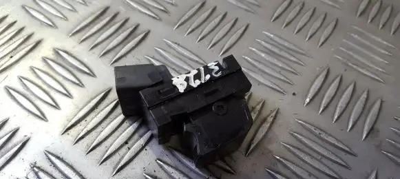 Suzuki SX4 Electric window control switch