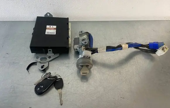 Subaru Forester SG Engine ECU kit and lock set 22611AM321 1123004421 234421G