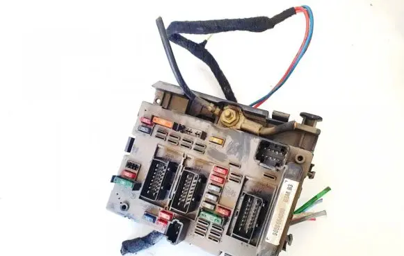 Peugeot 307 Fuse box set 9650664080