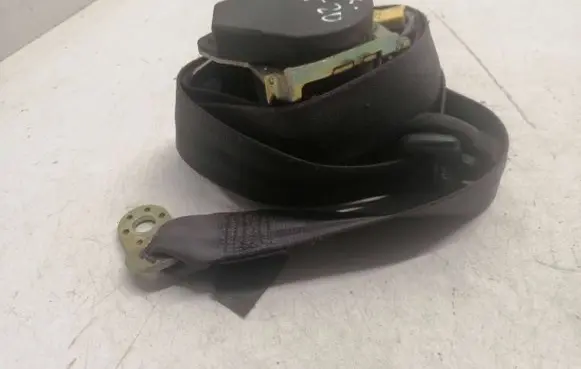 Audi A4 S4 B5 8D Front seatbelt 4A0972562A