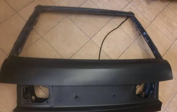 Audi A6 S6 C4 4A Tailgate/trunk/boot lid