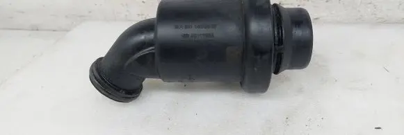 Mercedes-Benz E W212 Intake resonator A6511400087 4011195A