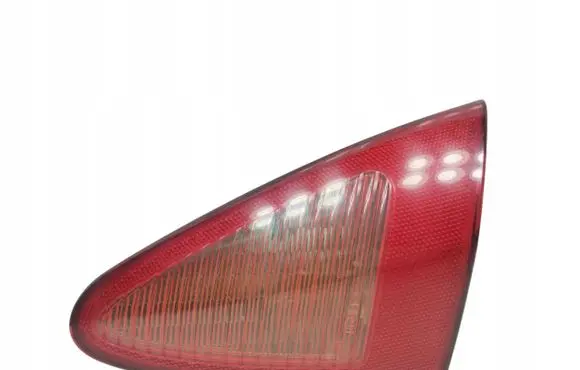 Tailgate rear/tail lights