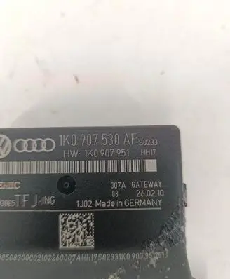 Volkswagen Tiguan Gateway control module 1K0907530AF 1K0907951