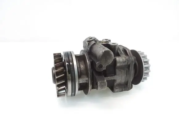Volkswagen Touareg I Power steering pump 7L6422153B
