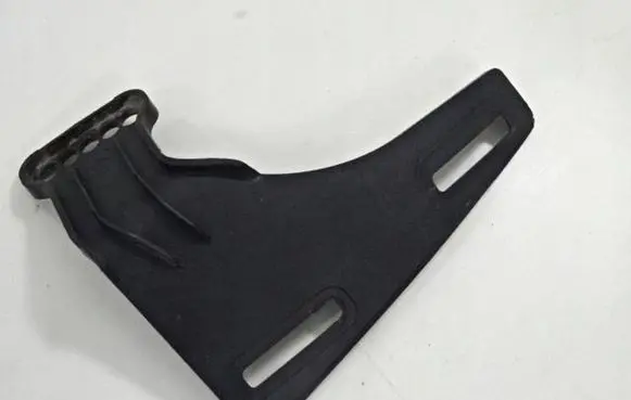 Peugeot 2008 I Fender mounting bracket 9678564580 9677934580