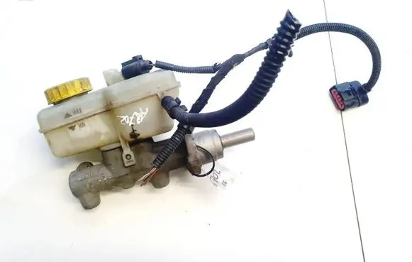Volkswagen Polo IV 9N3 Master brake cylinder