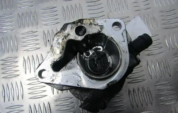 Renault Kangoo II Vacuum pump 8201005306B 8201005306-B