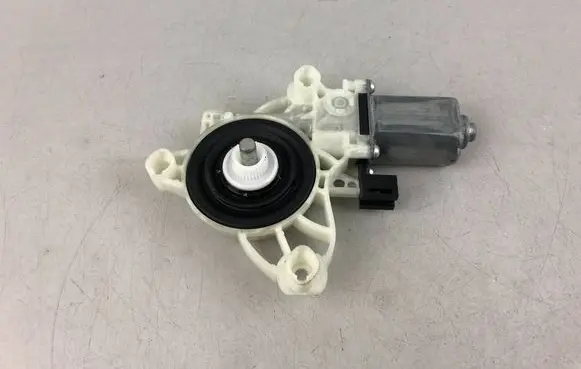 Mercedes-Benz EQA Front door window regulator motor A0009065706