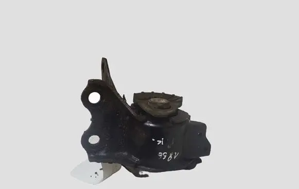 Mazda 6 Engine mount bracket