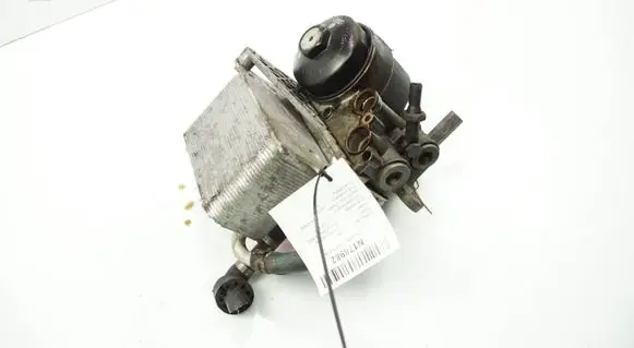 Engine oil radiator