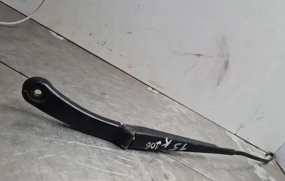 Volkswagen Transporter - Caravelle T5 Front wiper blade arm 7H1955509C
