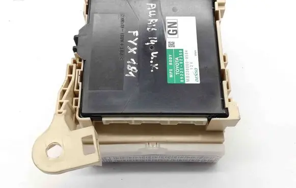 Toyota Auris E180 Central body control module 8922102350