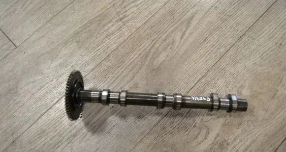 Mercedes-Benz E W212 Camshaft A64208