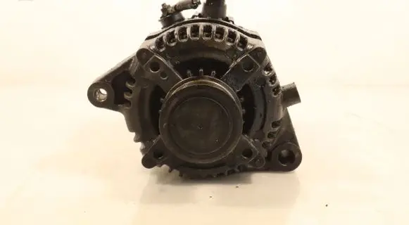 Toyota Avensis T250 Generator/alternator 1042103431