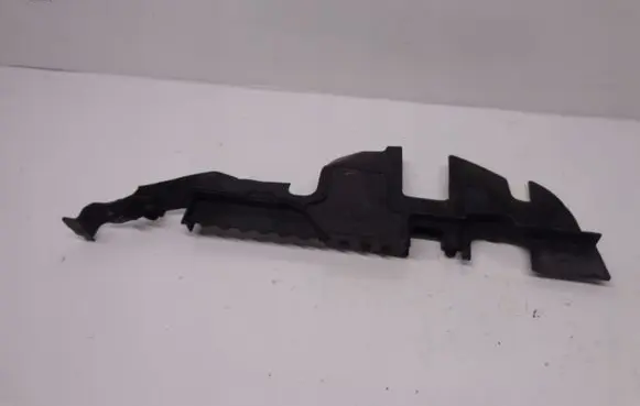 Audi A4 S4 B6 8E 8H Intercooler air guide/duct channel 8E0121284B