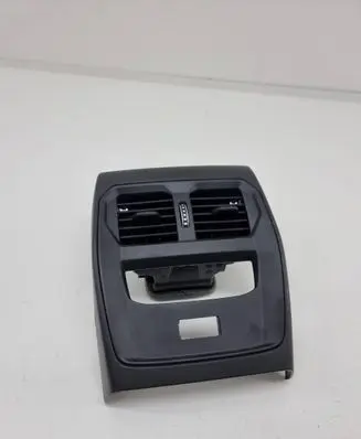 BMW 3 G20 G21 Rear air vent grill 7943079