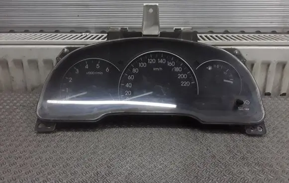 Toyota Avensis Verso Speedometer (instrument cluster) 8380044530