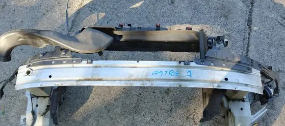 Opel Astra J Radiator support slam panel