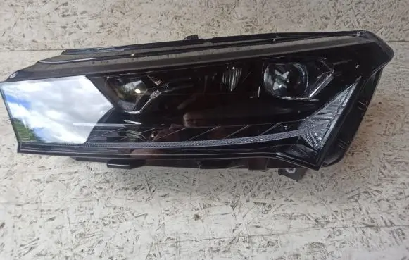 Skoda Enyaq iV Headlight/headlamp 5LB941015A
