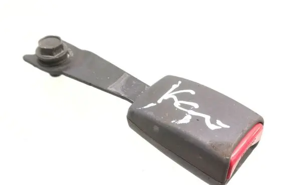 Mitsubishi Space Wagon Front seatbelt buckle 980707D3