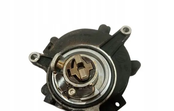 Porsche Macan (95B) Vacuum pump 06M145100L