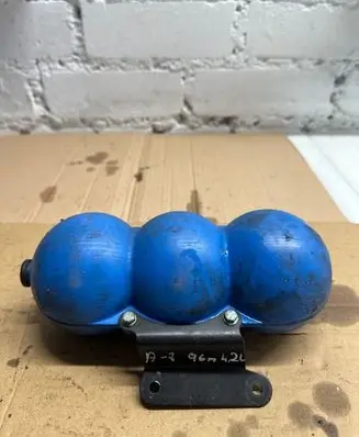 Vacuum air tank
