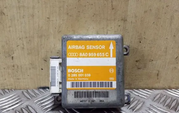 Audi A4 S4 B5 8D Airbag control unit/module 8A0959655C 0285001038