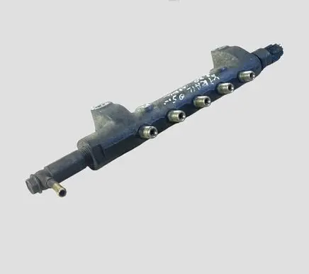 Nissan X-Trail T30 Fuel main line pipe 6100