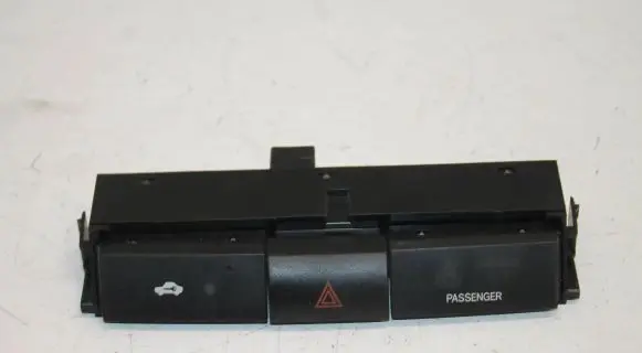 Toyota Corolla Verso E121 Hazard light switch 153965