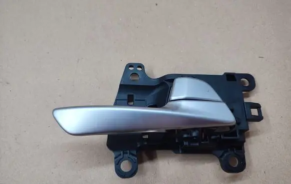 Hyundai Tucson TL Front door interior handle