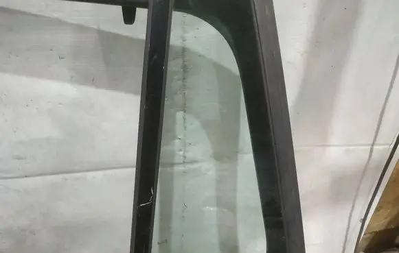 Citroen C4 Grand Picasso Rear vent window glass AS2