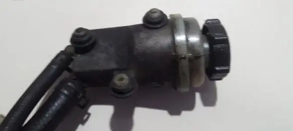 Ford Focus Power steering fluid tank/reservoir 98ag3r700ah 98ag-3r700ah