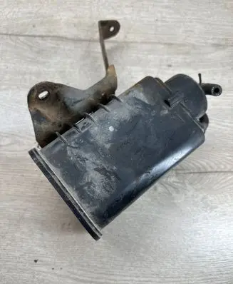 Active carbon filter fuel vapour canister