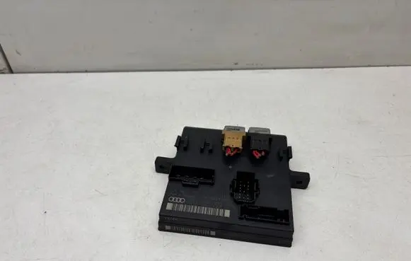 Audi A4 S4 B6 8E 8H Comfort/convenience module 8E0907279E