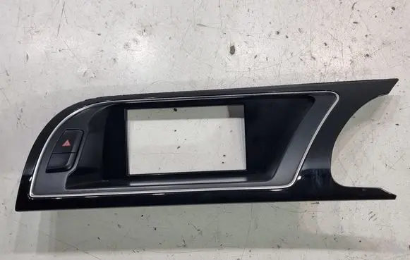 Audi A5 8T 8F Radio/GPS head unit trim 8T2857185N