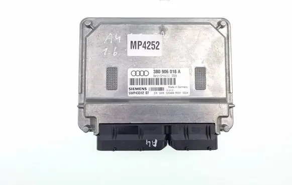 Audi A4 S4 B5 8D Engine control unit/module 3B0906018A 5WP4331207