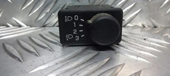 Nissan Almera Tino Headlight level adjustment motor 36997B