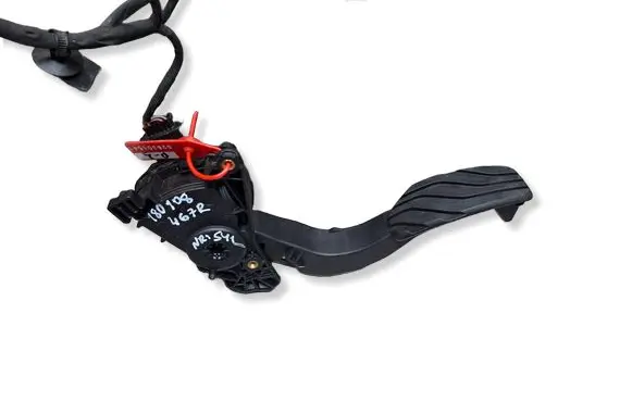 Renault Clio V Accelerator throttle pedal S26301541 180108467R