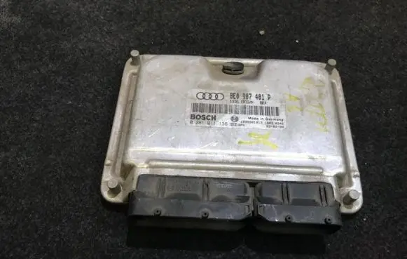 Audi A6 S6 C5 4B Engine control unit/module 8e0907401p 0281011136
