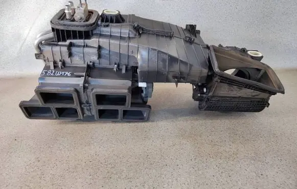 Mercedes-Benz A W176 Interior heater climate box assembly A246830150001 A2468301500