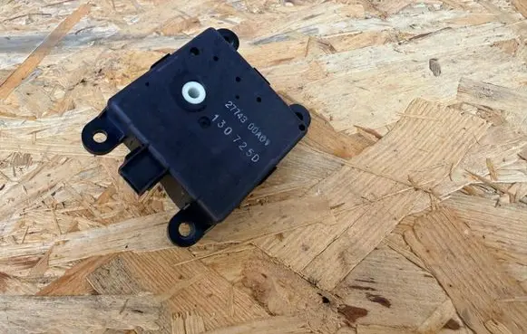 Nissan Qashqai+2 Air flap motor/actuator 2774300A01