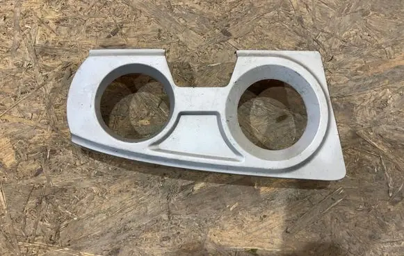 Iveco Daily 4th gen Front bumper lower grill 504188033 R0756