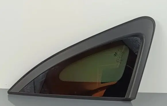 Hyundai Kona I Rear side window