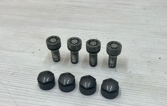 Audi Q2 - Nuts/bolts 