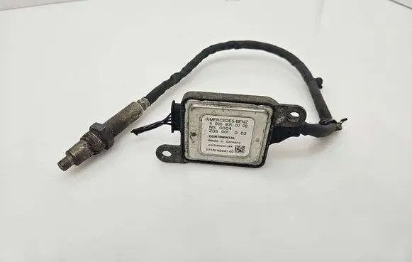 Mercedes-Benz C W205 Lambda probe sensor A0009050008 171019204103