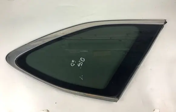 Subaru Outback (BS) Rear side window E643R003021