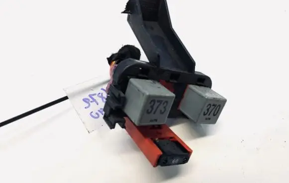 Audi A6 S6 C5 4B Other relay 8d0951253 v23134352x30
